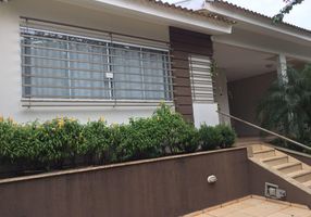 Casa com 2 Quartos à venda, 215m²