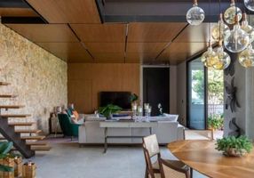 Casa com 3 Quartos à venda, 360m²