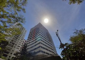 Apartamento com 3 Quartos para alugar, 90m²