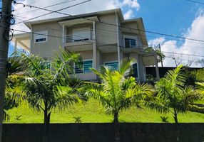 Casa de Condomínio com 6 Quartos para venda ou aluguel, 411m²