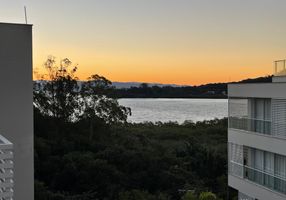 Apartamento com 3 Quartos à venda, 135m²