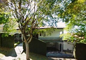 Sobrado com 4 Quartos à venda, 440m²