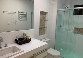 Apartamento com 4 Quartos à venda, 178m²