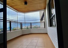 Apartamento com 4 Quartos à venda, 139m²