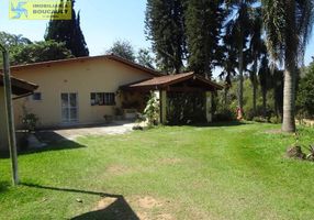 Casa de Condomínio com 4 Quartos à venda, 250m²