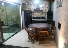 Casa com 2 Quartos à venda, 60m²