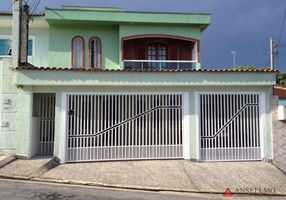 Sobrado com 3 Quartos à venda, 220m²