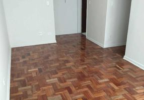 Apartamento com 1 Quarto para alugar, 55m²