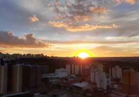 Apartamento com 2 Quartos à venda, 70m²