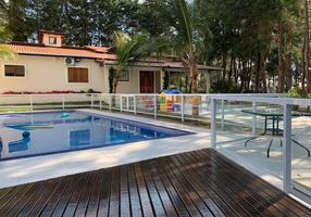 Casa de Condomínio com 4 Quartos à venda, 380m²