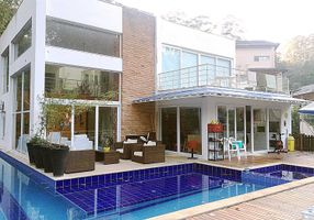 Casa de Condomínio com 4 Quartos à venda, 580m²