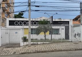 com 5 Quartos à venda, 240m²