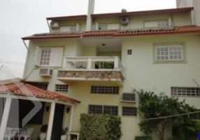 Casa com 4 Quartos à venda, 450m²