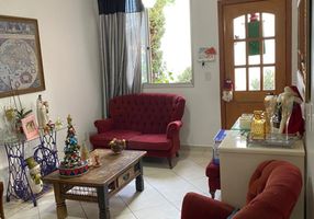 Casa com 3 Quartos à venda, 129m²
