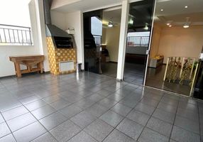 Apartamento com 3 Quartos à venda, 138m²
