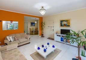 Sobrado com 3 Quartos à venda, 180m²