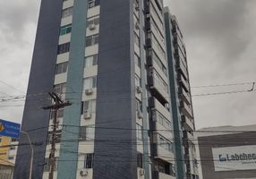 Apartamento com 3 Quartos para alugar, 110m²