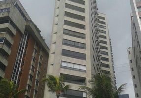 Apartamento com 4 Quartos para alugar, 160m²