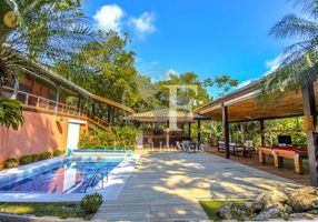 Casa de Condomínio com 4 Quartos à venda, 700m²
