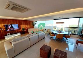Apartamento com 3 Quartos à venda, 156m²