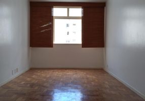 Apartamento com 3 Quartos para alugar, 110m²