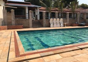 Chácara com 9 Quartos para alugar, 1140m²