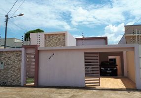 Casa com 4 Quartos à venda, 192m²