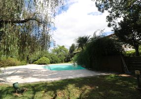 Casa de Condomínio com 7 Quartos à venda, 1450m²