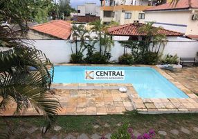 Casa de Condomínio com 5 Quartos para alugar, 700m²