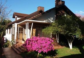 Sobrado com 4 Quartos à venda, 375m²