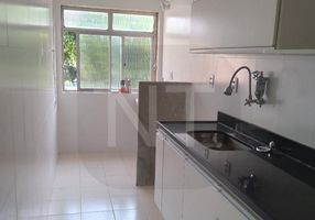 Apartamento com 3 Quartos à venda, 72m²