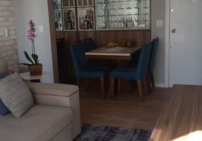 Apartamento com 2 Quartos à venda, 60m²