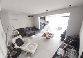 Apartamento com 3 Quartos para alugar, 117m²