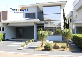 Casa de Condomínio com 4 Quartos à venda, 390m²