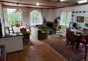 Fazenda/Sítio com 4 Quartos à venda, 400m²