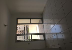 Apartamento com 3 Quartos à venda, 74m²