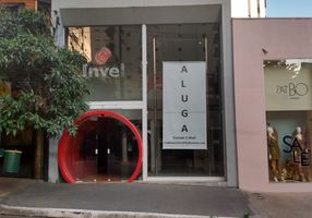 Imóvel Comercial com 4 Quartos para alugar, 262m²
