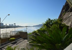 Apartamento com 3 Quartos à venda, 157m²