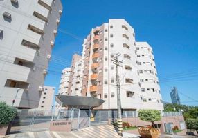 Apartamento com 3 Quartos para alugar, 90m²