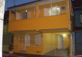 Casa de Condomínio com 3 Quartos à venda, 130m²