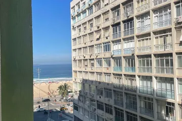 Foto 2 de Kitnet com 1 Quarto à venda, 35m² em Copacabana, Rio de Janeiro