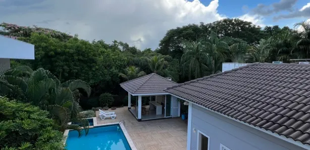 Casa de Condomínio com 4 Quartos para alugar, 420m² no Jardim Florença, Goiânia