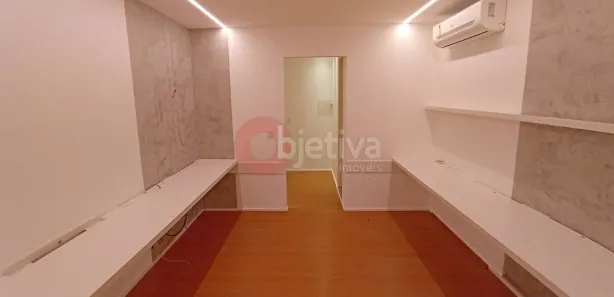 Sala Comercial para venda ou aluguel, 34m² no Centro, Cabo Frio