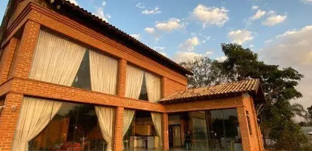 Casa de Condomínio com 3 Quartos para venda ou aluguel, 700m² no Chácaras Cataguá, Taubaté