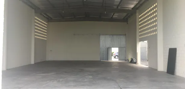 Galpão/Depósito/Armazém para alugar, 300m² no Recreio Ipitanga, Lauro de Freitas