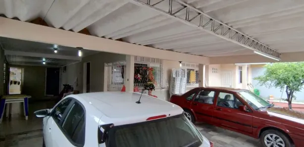 Casa com 4 Quartos à venda, 300m² no Dom Pedro I, Manaus