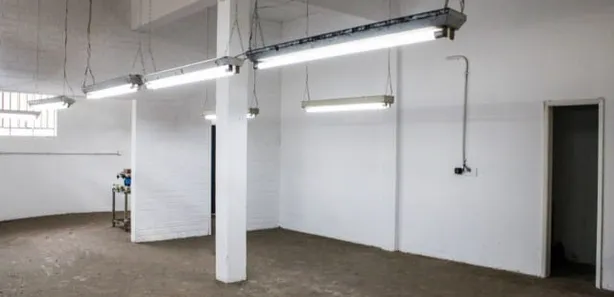 Ponto Comercial para alugar, 50m² no Chácara Flora, Petrópolis