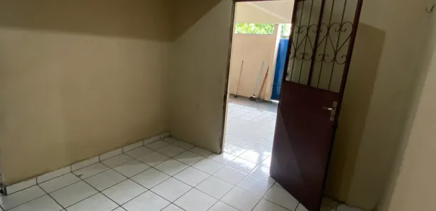 Sobrado com 2 Quartos à venda, 255m² no Coroado, Manaus