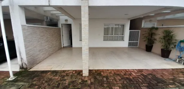 Casa de Condomínio com 4 Quartos para alugar, 180m² no Vila Oliveira, Mogi das Cruzes