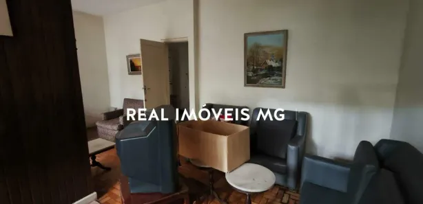 Casa com 4 Quartos para alugar, 258m² no Santo Antônio, Belo Horizonte
